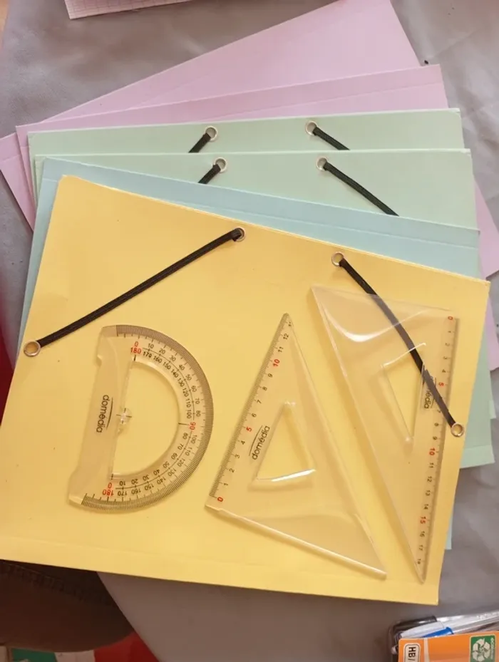 Gros lot de fournitures scolaires - photo numéro 2