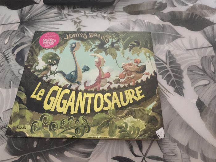 Album le gigantosaure