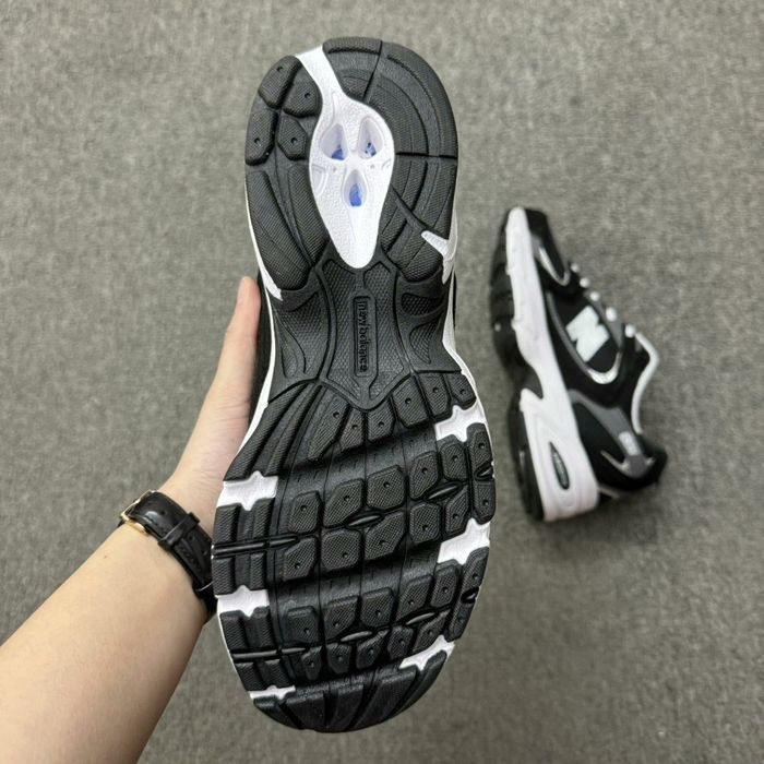 New Balance NB 530 ABZORB Noir 42.5 - photo numéro 2