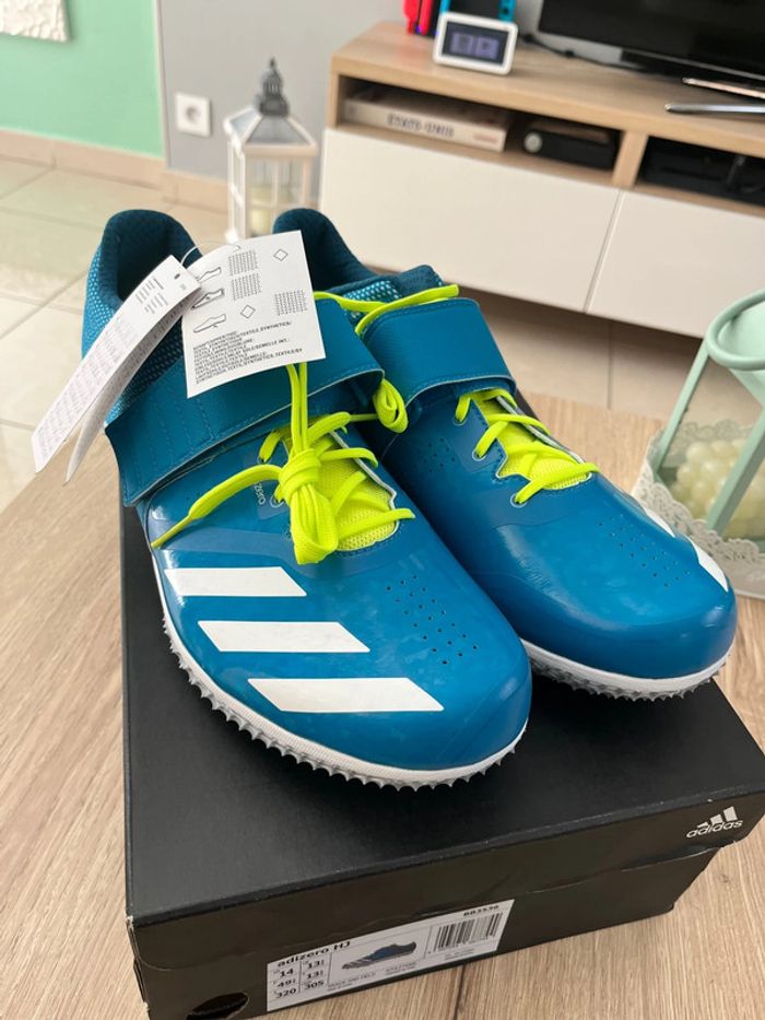 Basket athlétisme sur piste Adidas Adizero HJ BB3536 taille 49 1/3 neuve