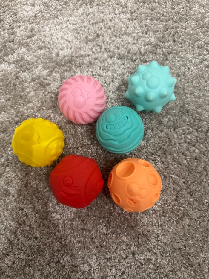 6 balles sensorielles pour bébé