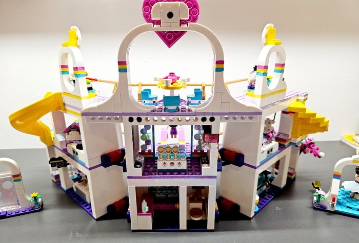 Lego Friends 41450 Le Centre Commercial de Heartlake City - photo numéro 9