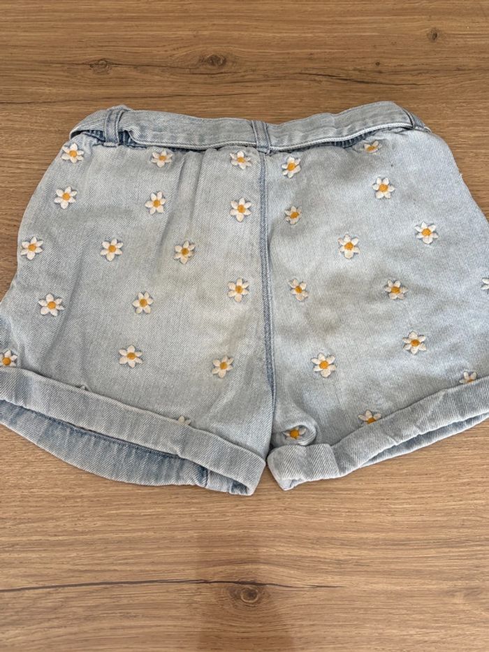 Short jeans  fille fleuri - photo numéro 2