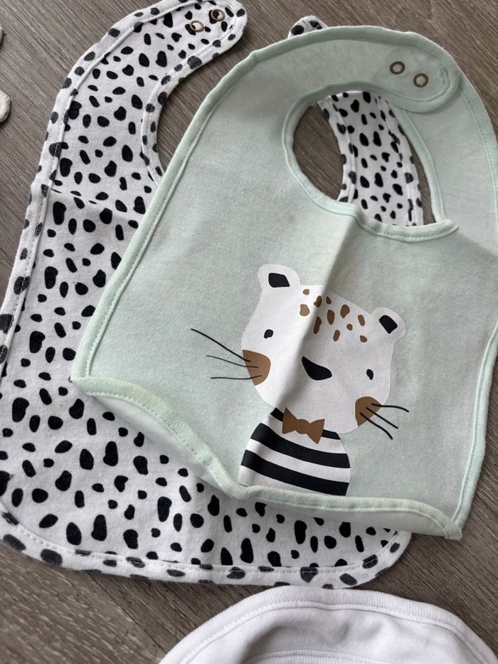 Lot de 11  bavoirs / bandana bavoirs - photo numéro 3