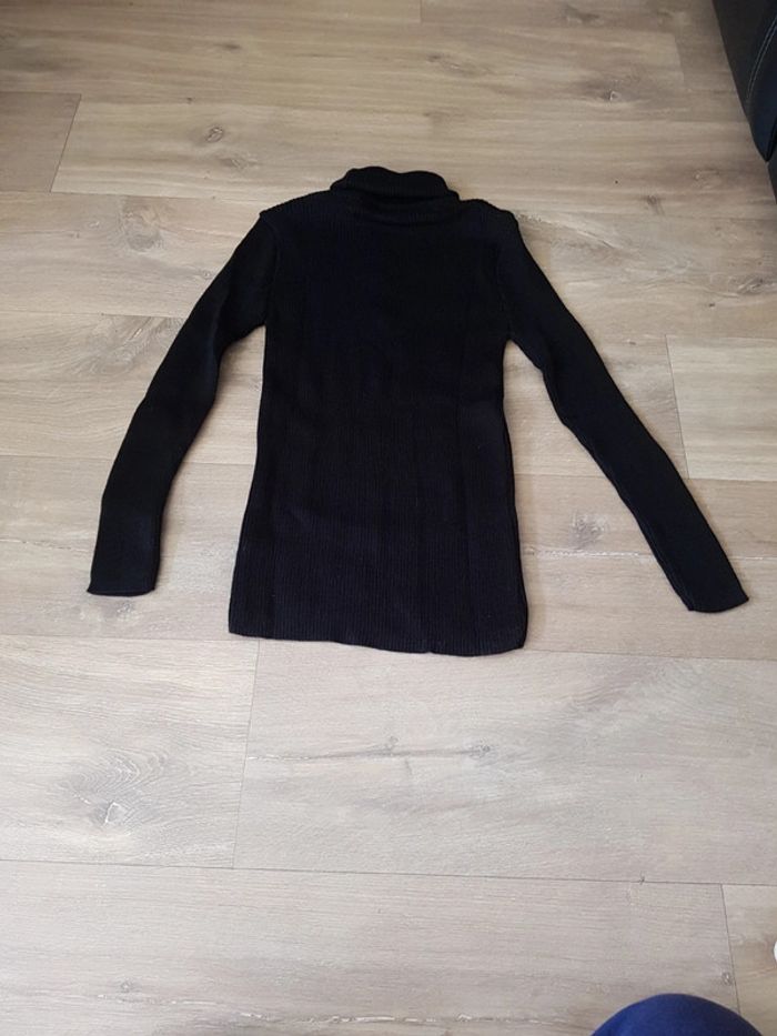 Pull noir - photo numéro 2