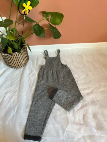 Salopette souple chaude taille 3 ans