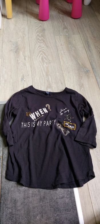 T shirt noir manches longues XS ou 14 ans