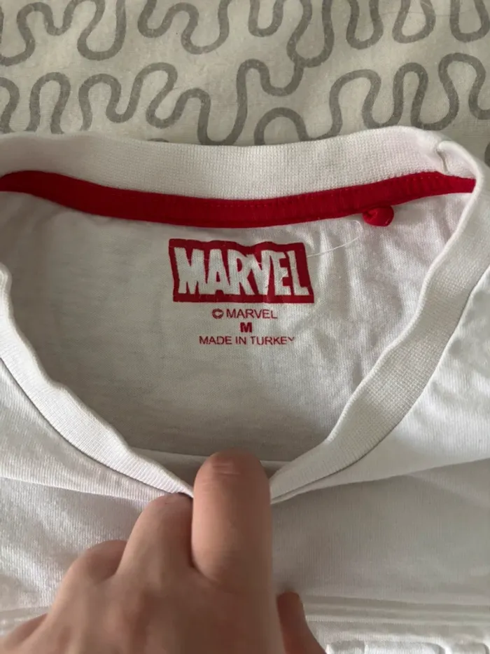 T-shirt Marvel / Taille M - photo numéro 3