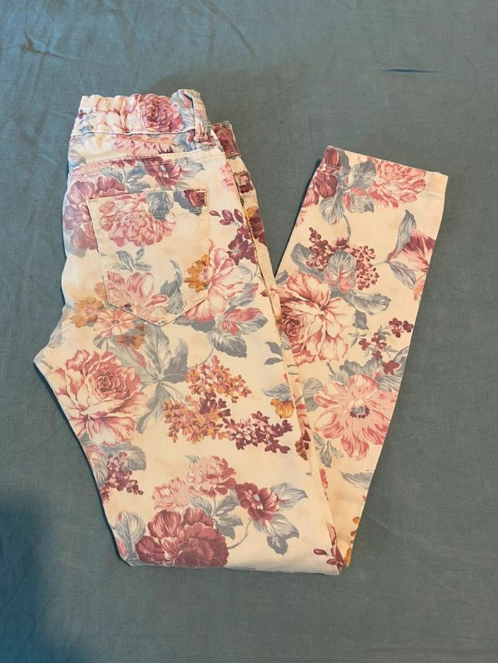 Jeans à fleur - Zara Girls - 5/6 ans 118 cm
