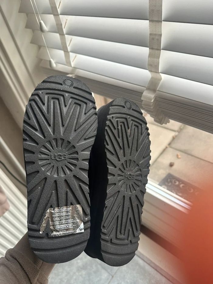 Ugg Classic mini Boots39 - photo numéro 5