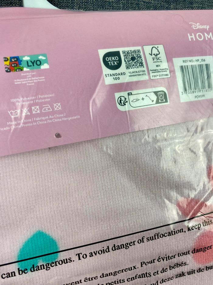 Disney Princesses Serviette de plage douce en microfibre NЕUF (prix normal: 19eur) - photo numéro 4