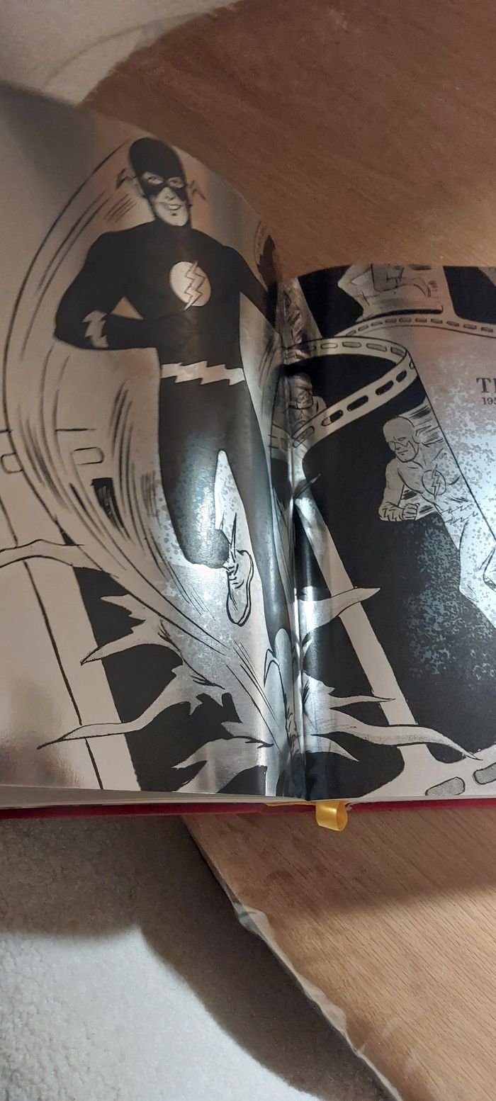 Taschen Grand livre 75 ans Dc Comics - photo numéro 10