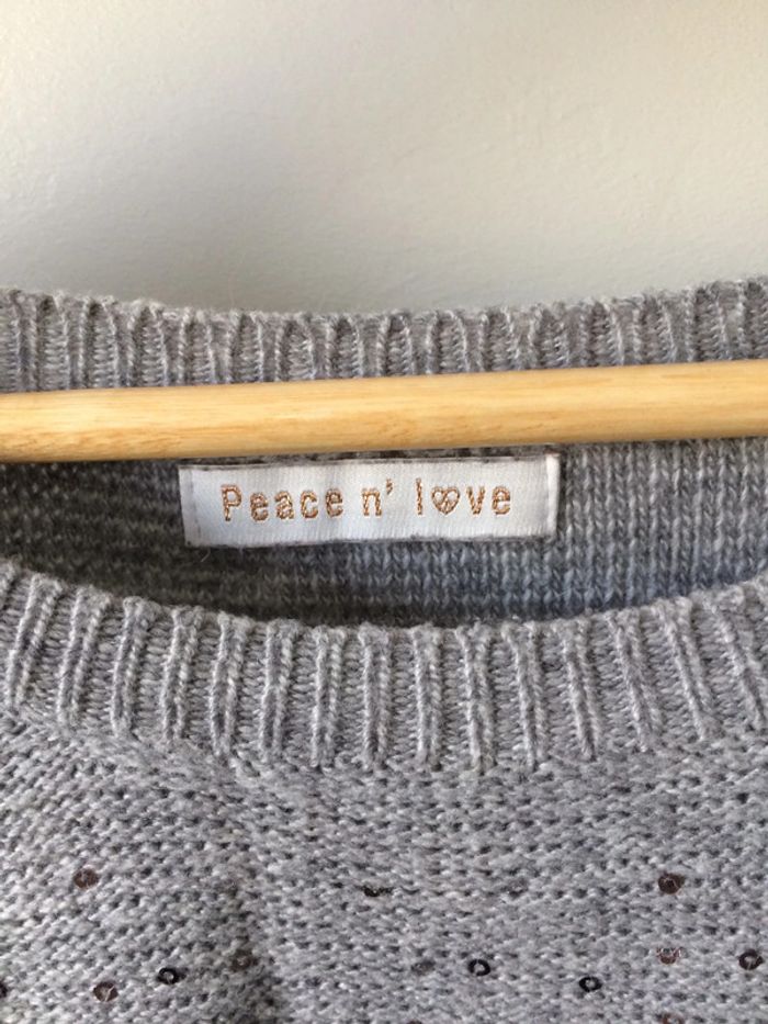 • Pull gris pailletté épaules dénudées • - photo numéro 7