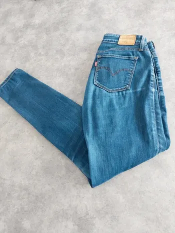 Levi's 711 w28