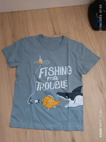 Magnifique tee shirt poisson taille 10 ans