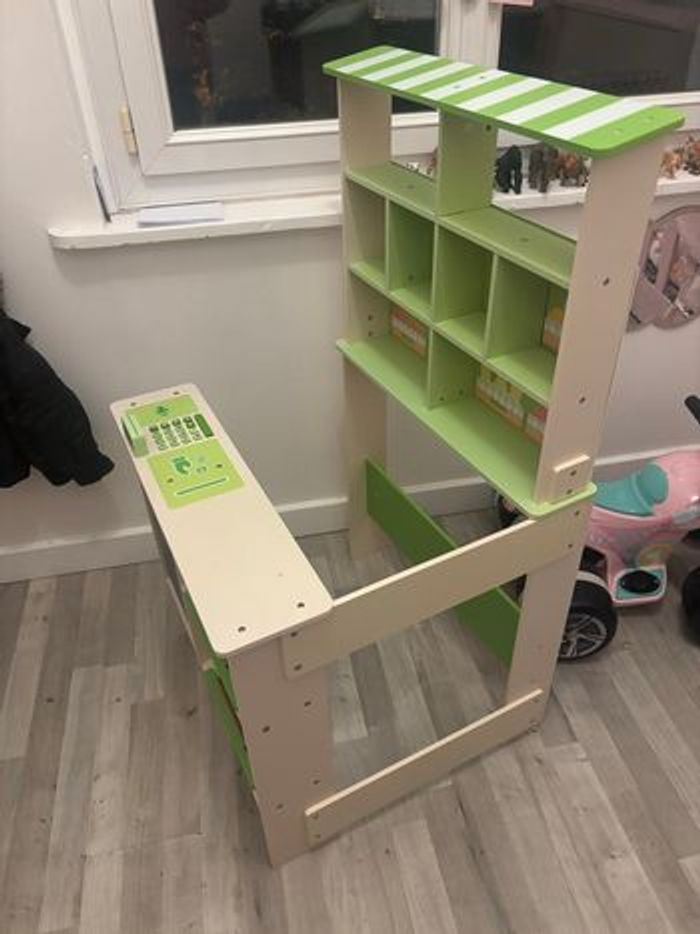 Marchande en bois Carrefour - photo numéro 4