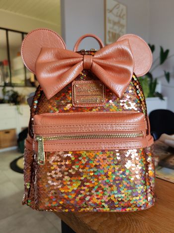 Loungefly Minnie peach