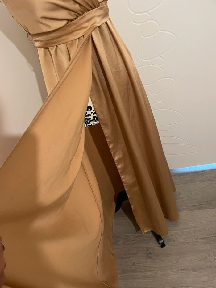 Magnifique robe de cérémonie satinée, couleur champagne - Taille 38 - photo numéro 4