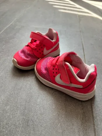 Basquettes fille taille 21 Nike