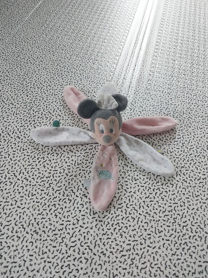 Doudou Minnie Disney Baby – modèle fleur rose/gris
