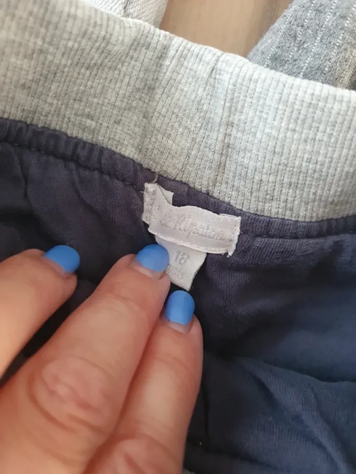 3 pantalons gris 18 mois - photo numéro 2