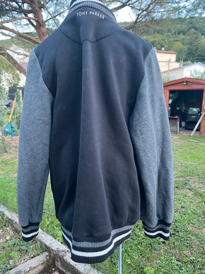 Blouson bombers Tony Parker noir gris taille 12 ans. - photo numéro 2