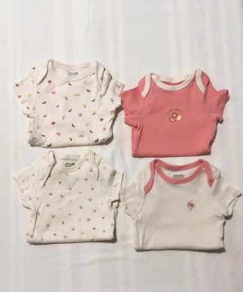 Lot de 4 bodies manches courtes 12 mois