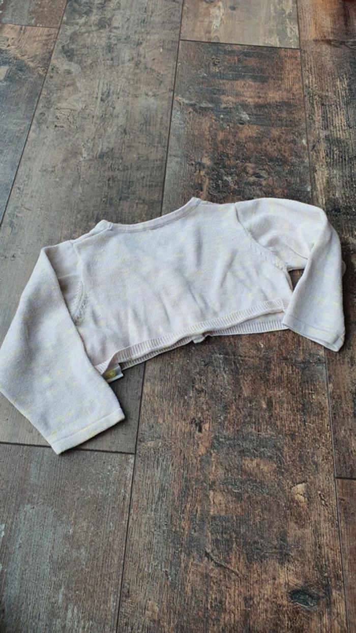 Gilet tao 18 mois en très bon état - photo numéro 4