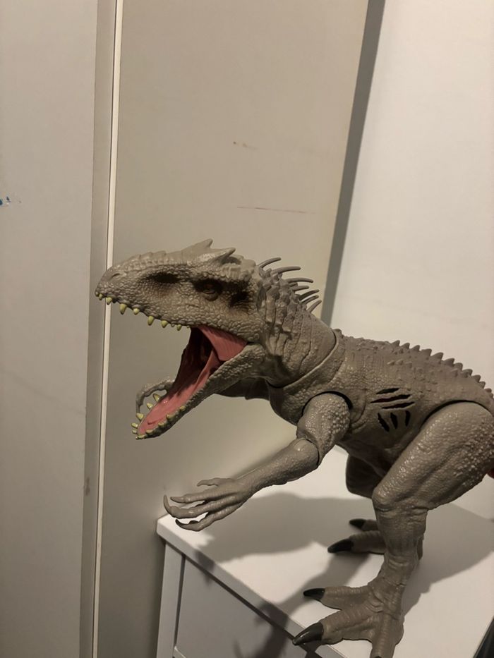 Dinosaure indominus rex jurassic world