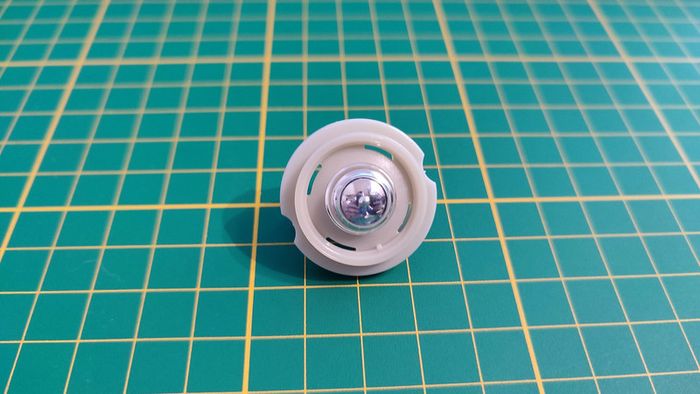 Axe jante avant pièce détachée miniature 1/18 Citroën traction 15cv 1952 Maisto #B36