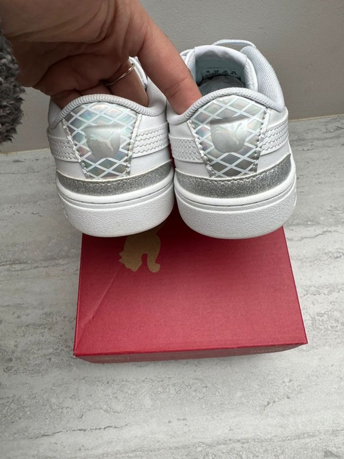 Basket puma blanche bleu et holographique T31 TBE - photo numéro 5