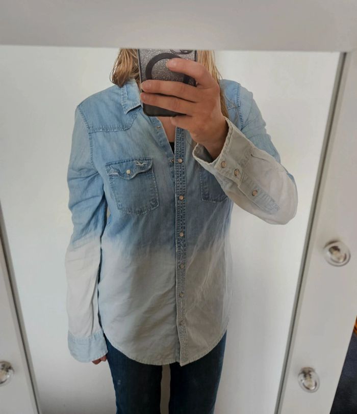 Chemises jeans hollister à peine porter