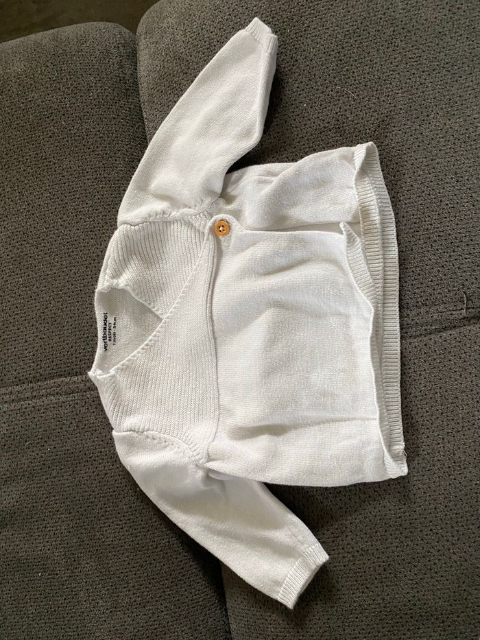 Lot pull/Gilet 1 mois - photo numéro 5