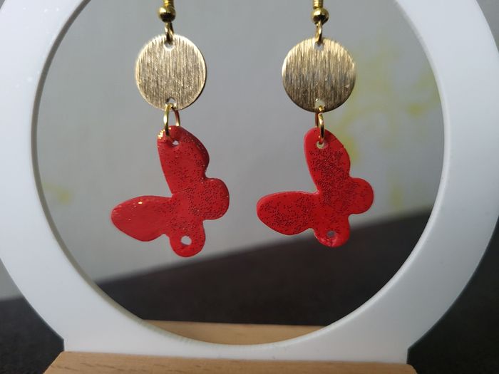 Boucles d'oreilles papillons rouges & dorées - photo numéro 4