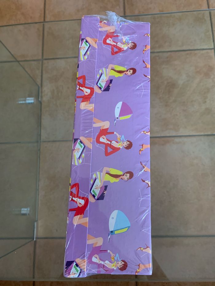 Coffret tasses motifs femmes neuf - photo numéro 6
