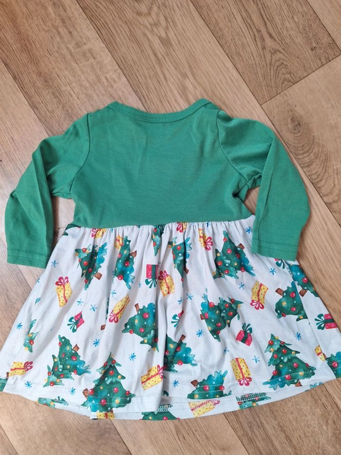 Robe de Noël en 6-9mois - photo numéro 2