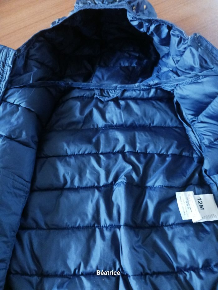 Petit anorak bleu marine. - photo numéro 3