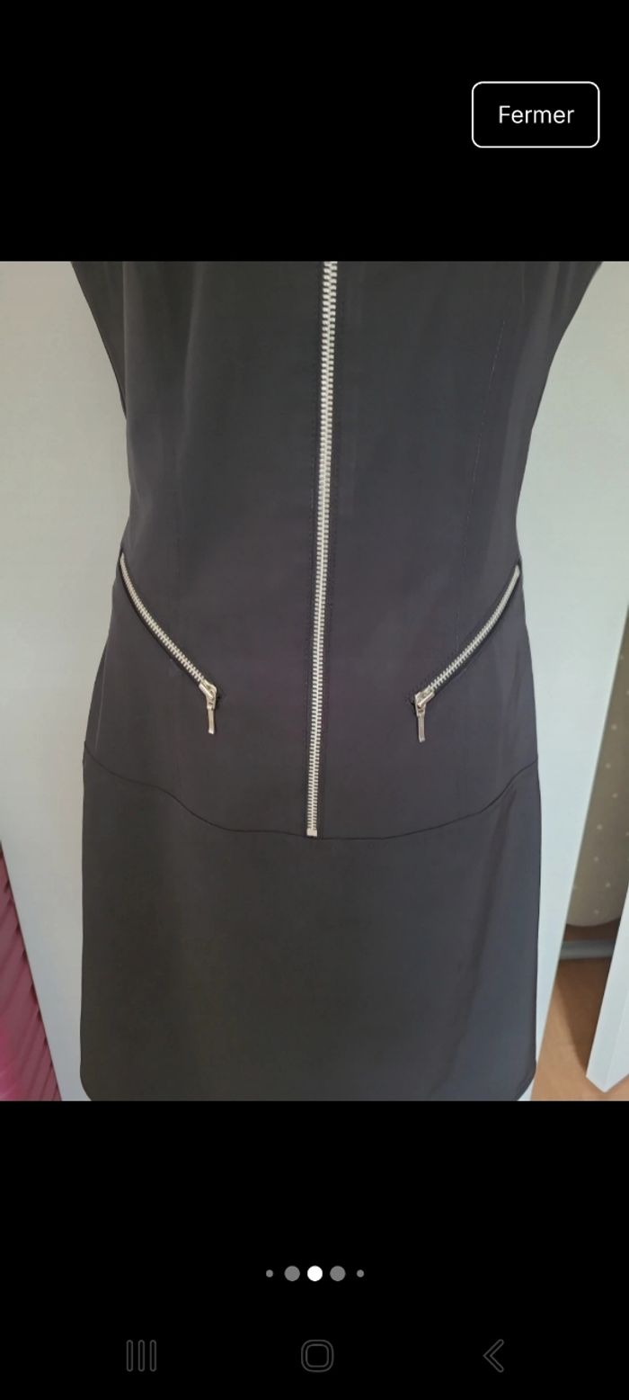 Robe noire - photo numéro 4