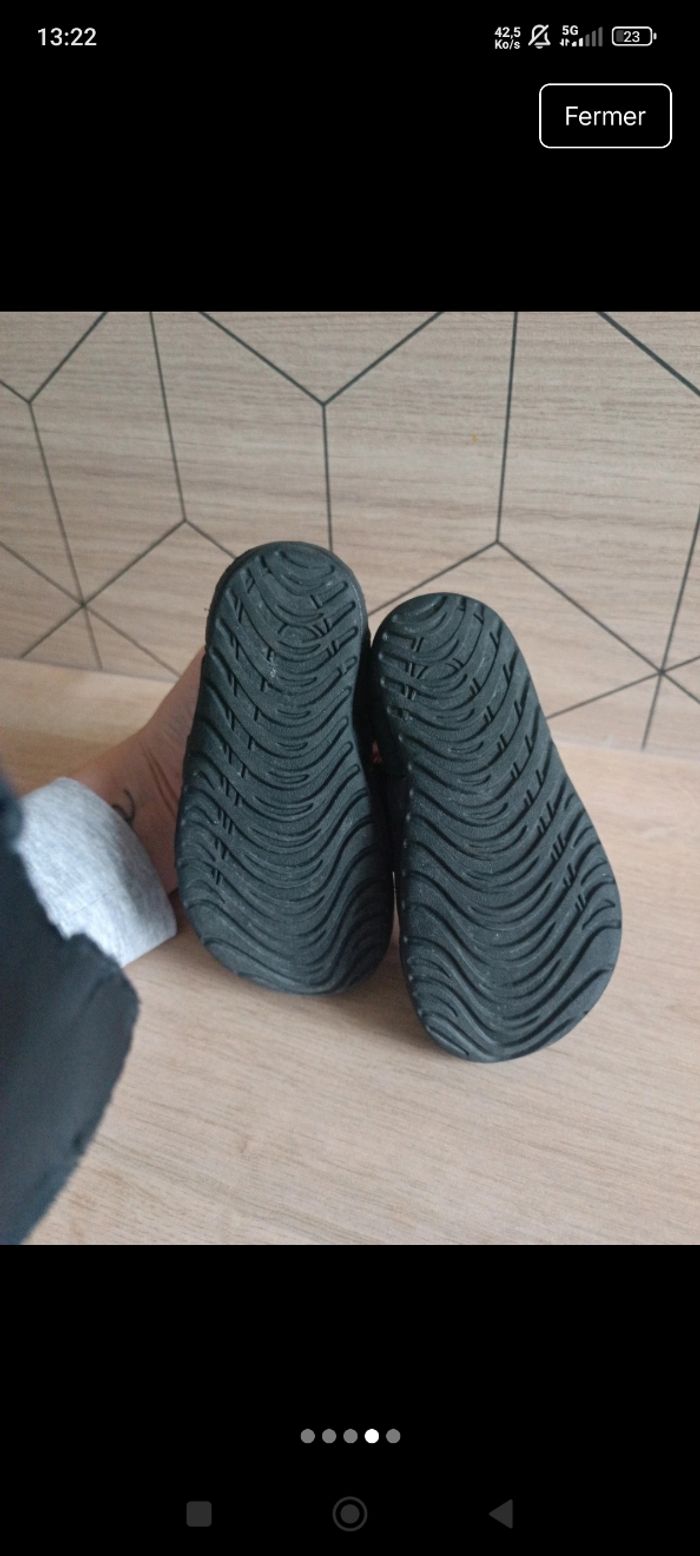 Nu pied Nike t22 - photo numéro 4