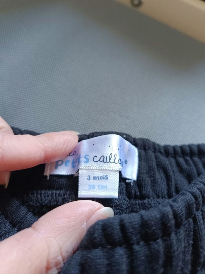 Jogging noir 🦕 Taille 3 mois - photo numéro 5