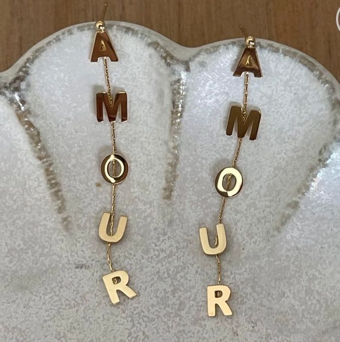 Boucles d’oreilles longues lettres amour acier inoxydable or - photo numéro 2