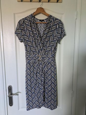 Robe neuve taille 40
