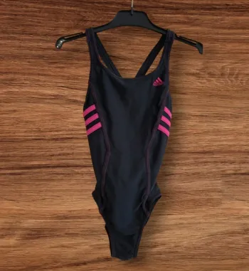 🩱 Maillot de bain Adidas une pièce – Taille 128 (7-8 ans)