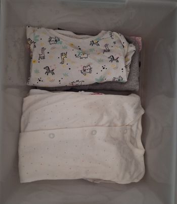 Lot de vêtements TAILLE 3  MOIS