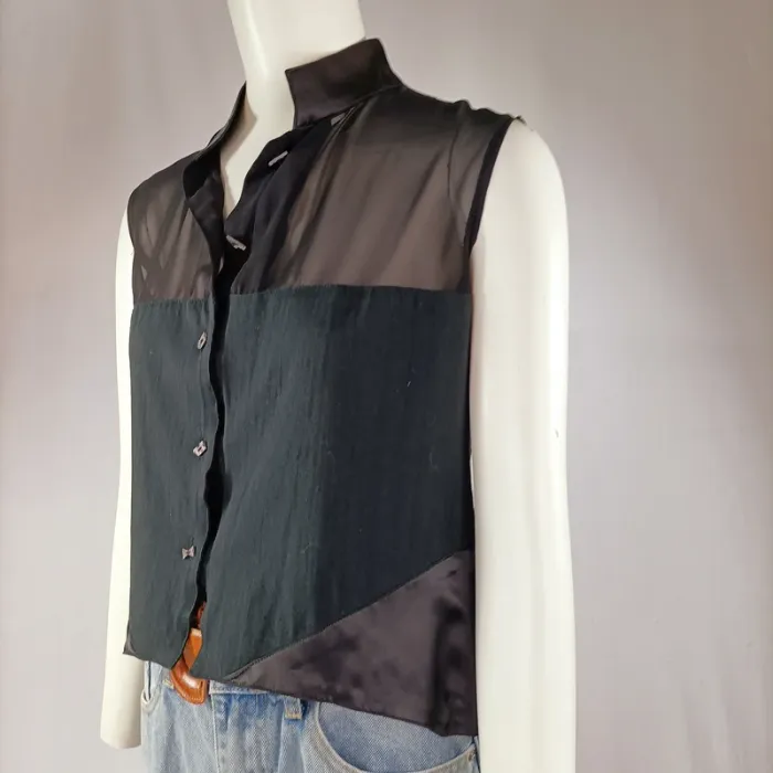 Top noir sans manches Biche de Bère col mao voile et satin effet graphique dos S A1330 - photo numéro 2