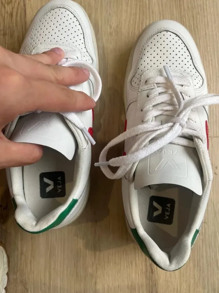 Veja V-10 White Red Green 36 - photo numéro 6