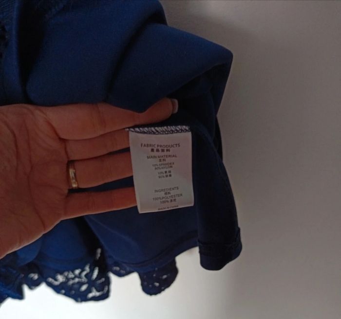 Robe en dentelle - photo numéro 5