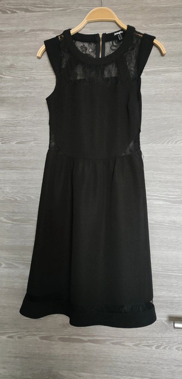Robe noire Jennyfer