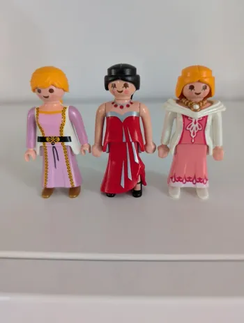 Playmobil lot personnage femme en robe reine princesse autre