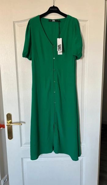 Robe pour femme taille M 100% Viscose Karl Lagerfeld 279€